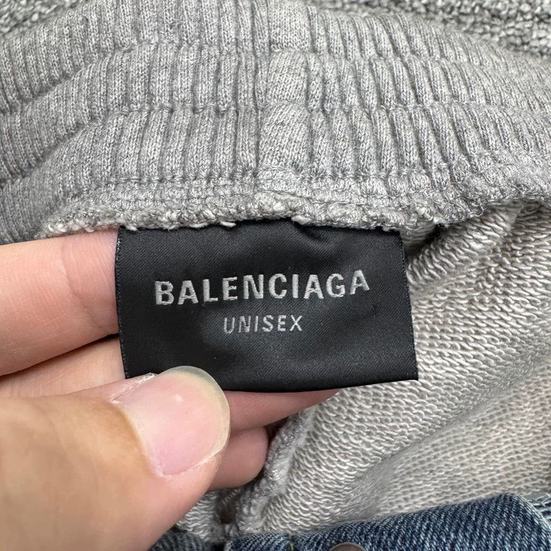 Balenciaga Balenciaga washed distressed jeans Size US 26 / EU 42 - 3 Thumbnail