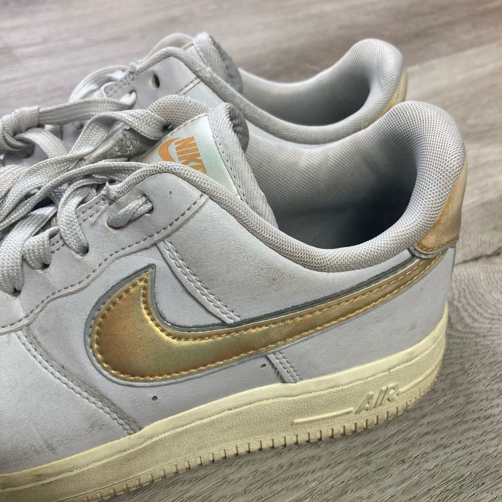 Nike Nike Women's Air Force 1 '07 Low Sneaker 7.5 AR0642-001 Size US 7.5 / IT 37.5 - 9 Thumbnail
