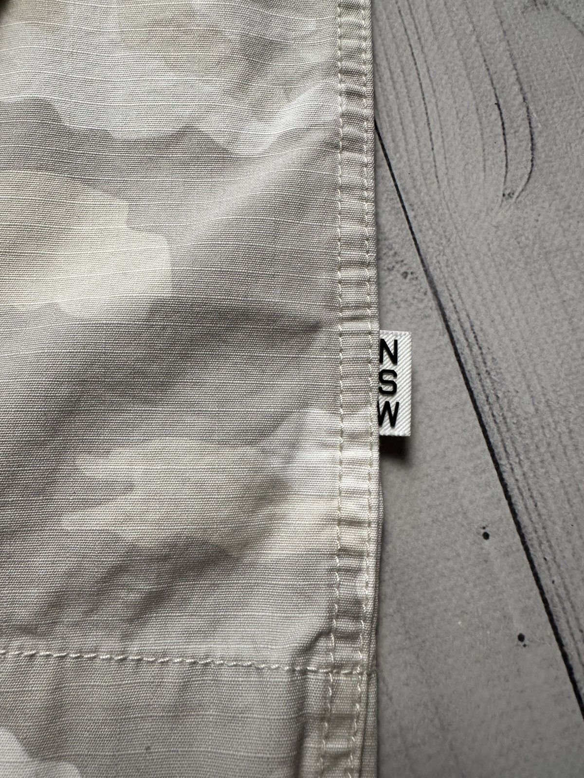 Nike × Vintage Nike NSW jacket overshot camo white box logo size S/M Size US S / EU 44-46 / 1 - 7 Thumbnail