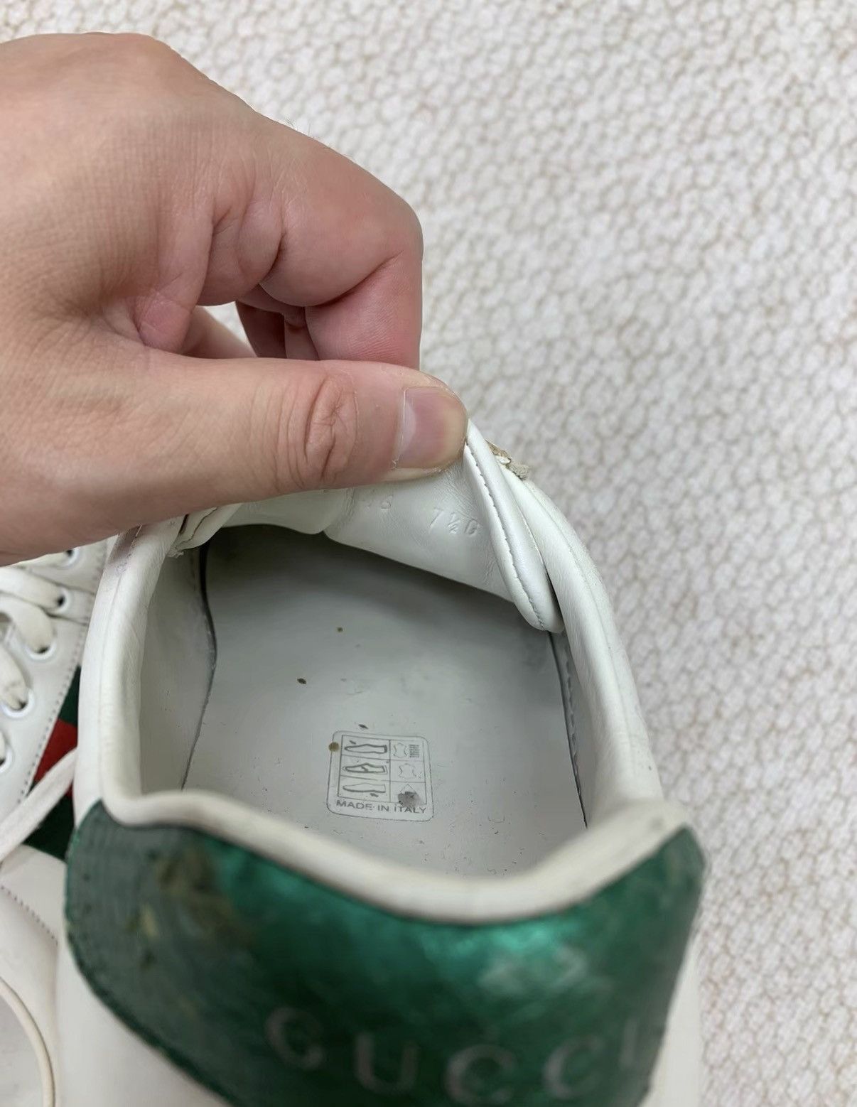 Gucci GUCCI Classic White Bee Sneakers Size US 7.5 / EU 40-41 - 3 Thumbnail