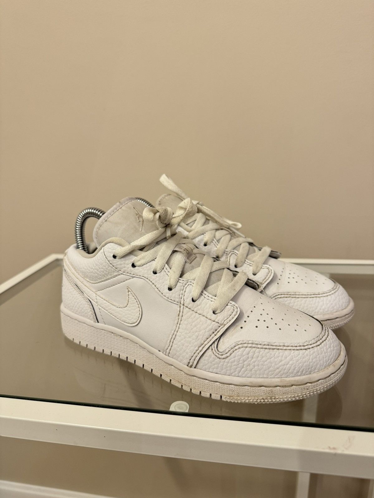 Nike Jordan 1 Retro Low White Women's sneakers buty shoes Size US 5.5 / IT 35.5 - 3 Thumbnail