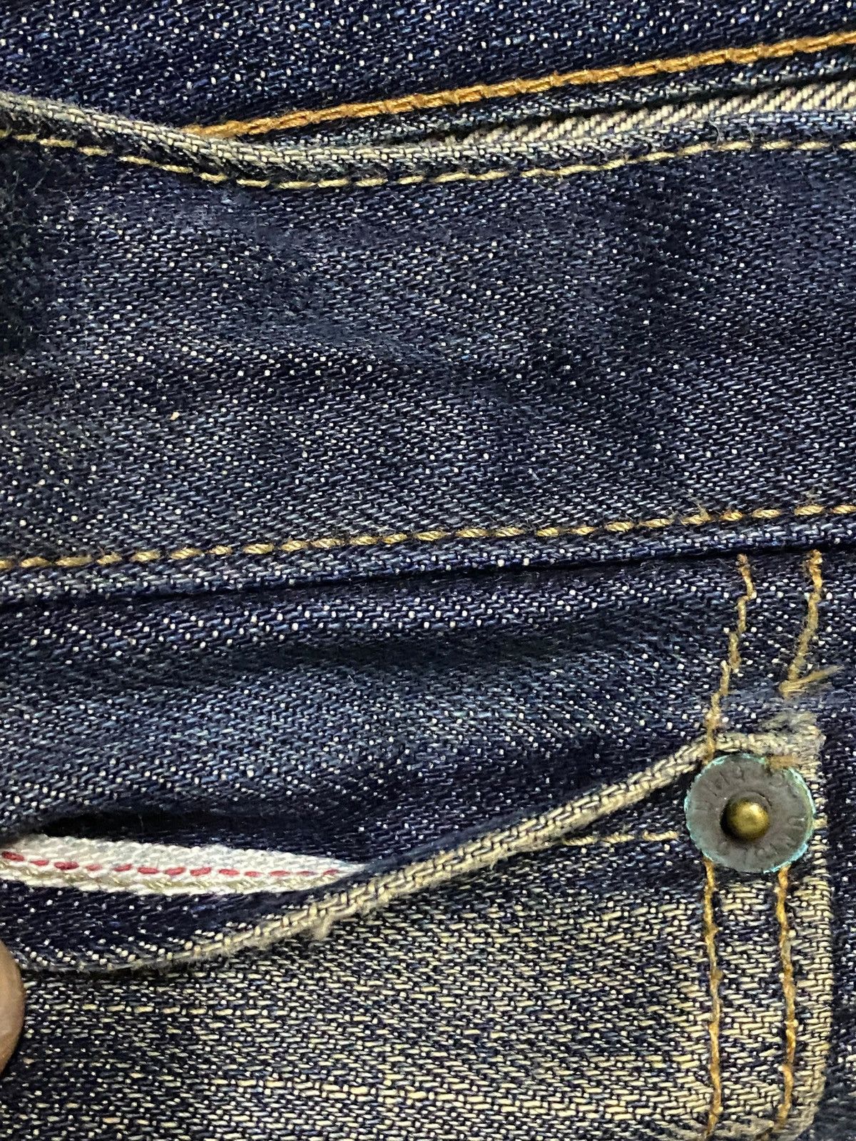 Japanese Brand Vintage Uniqlo Selvedge Blue Wash Distressed Jeans Size US 37 - 9 Thumbnail