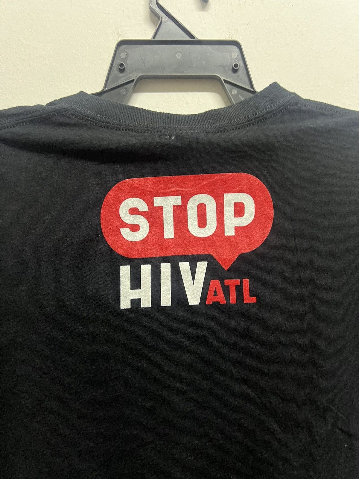 Vintage Vintage 00’s Stop Aids Pop Art Tee Size US L / EU 52-54 / 3 - 5 Thumbnail