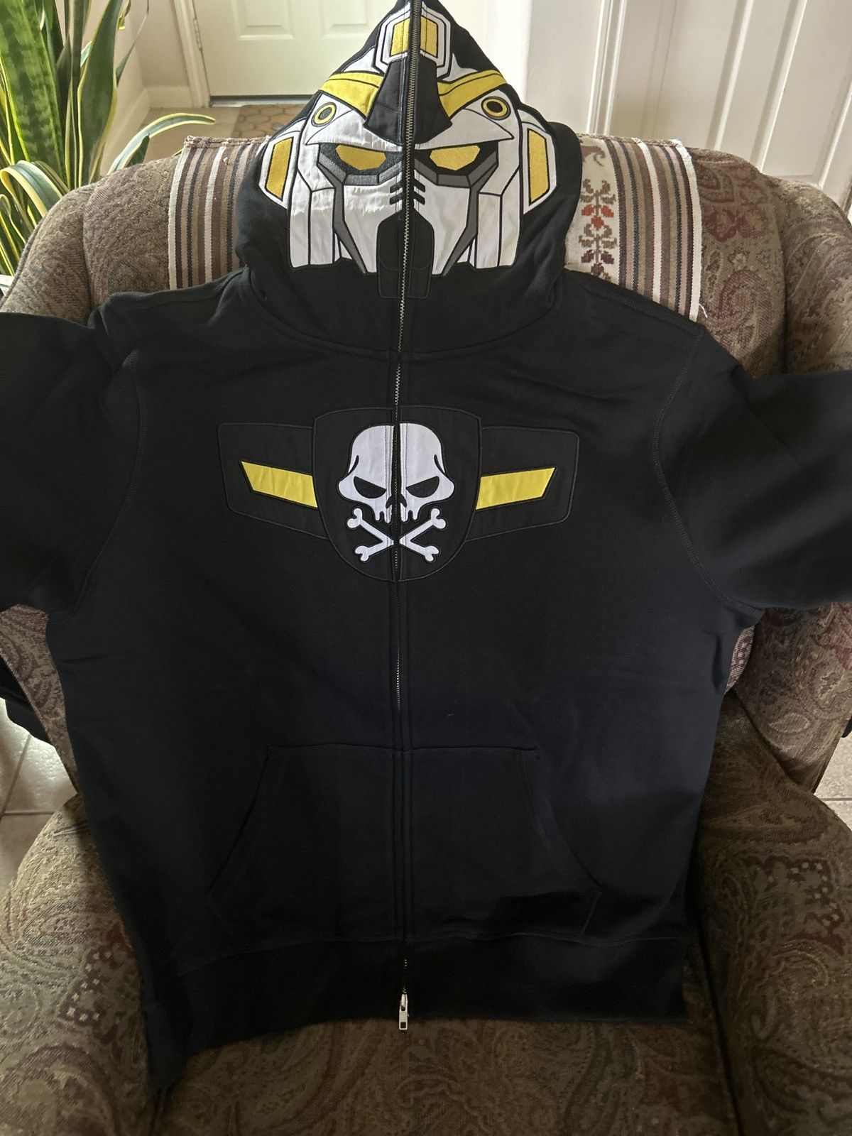 Ecosys ESCOSYS GUNDAM HOODIE BLACK NEW Size US XL / EU 56 / 4 - 2 Thumbnail