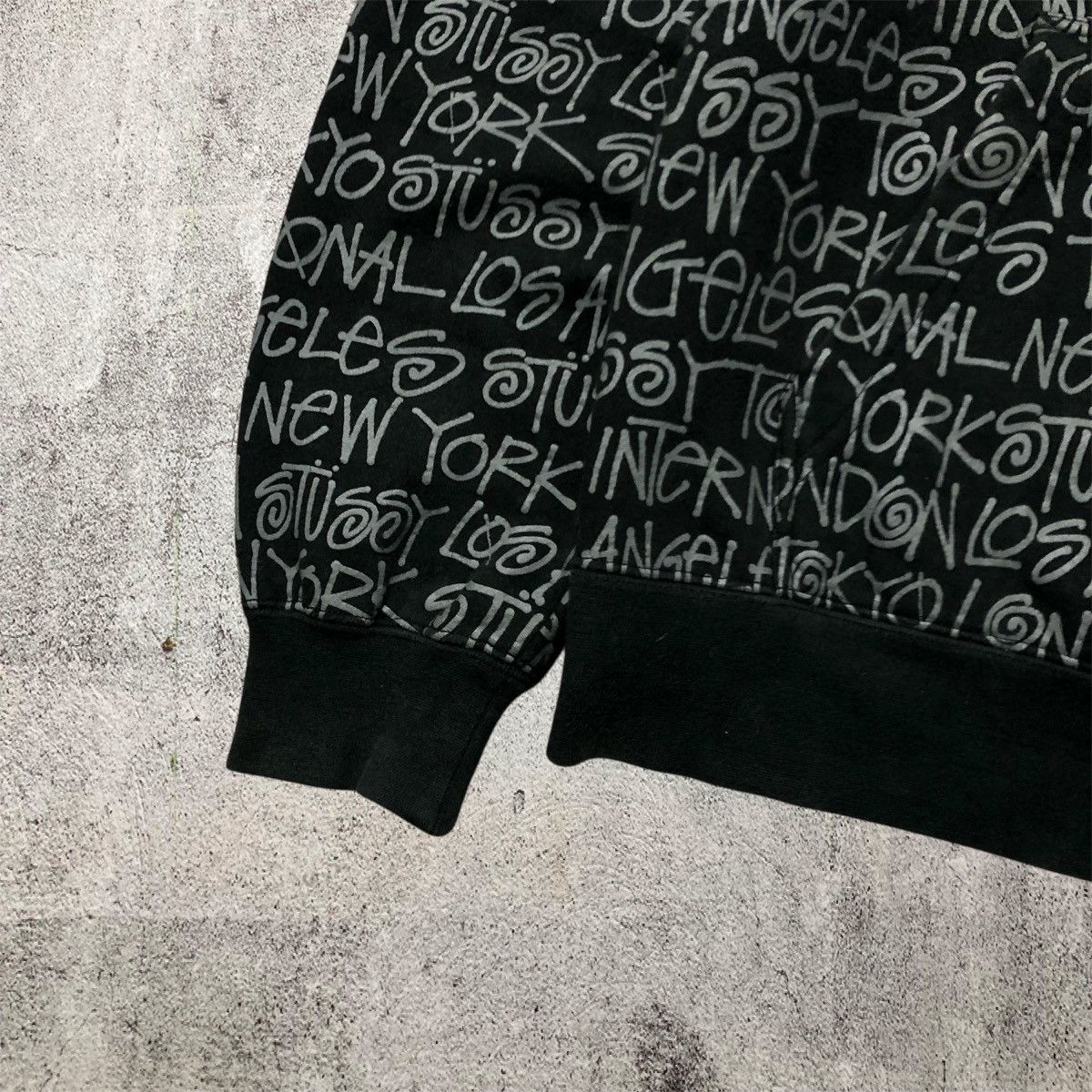 Stussy Stussy World Tour Monogram Logo Pull Over Hoodie Black Size US L / EU 52-54 / 3 - 6 Thumbnail