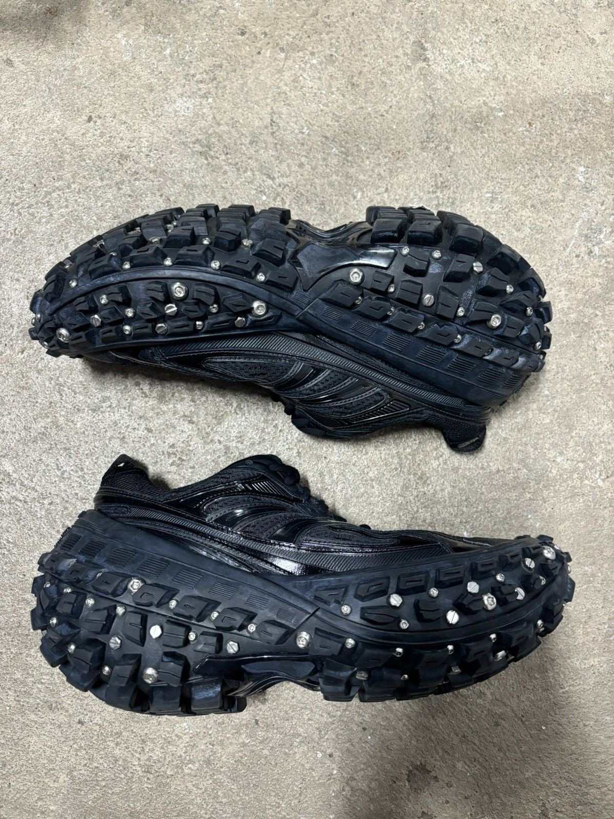 Balenciaga Balenciaga Bouncer Screw/Defender/Tire Sneaker