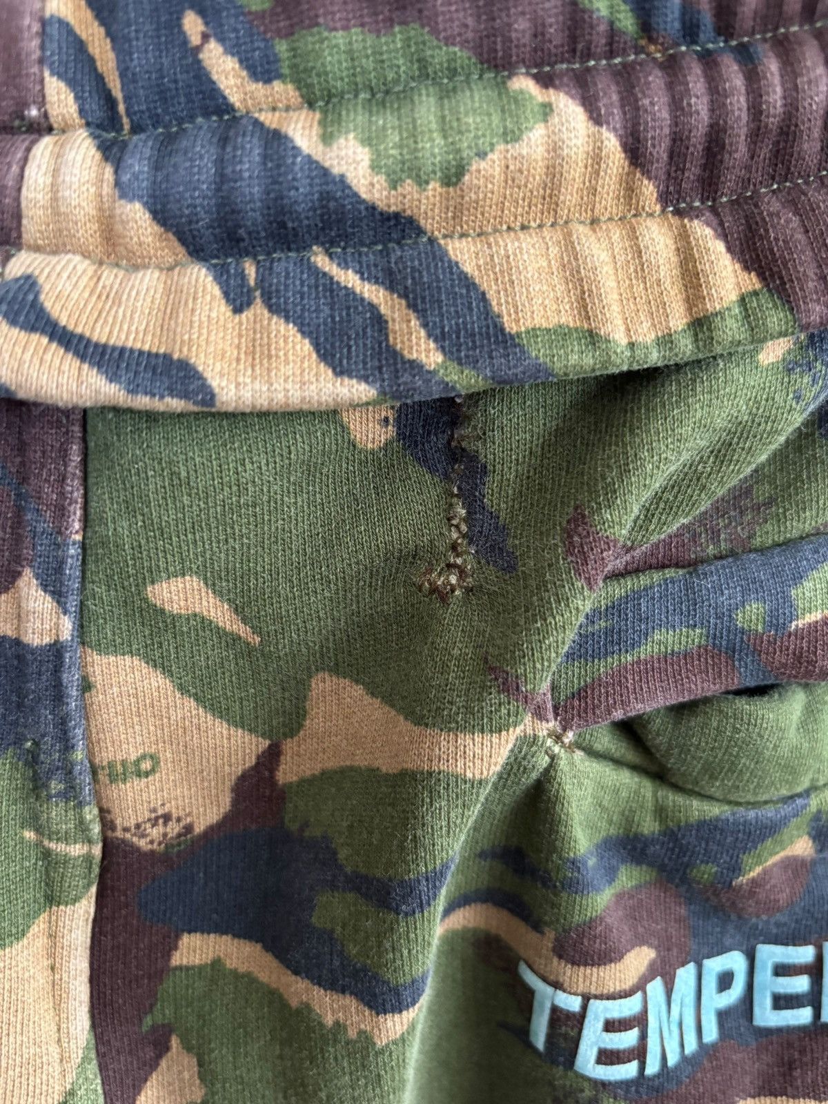 Off-White Off-White Virgil Abloh Camo Sweatpants Size US 32 / EU 48 - 5 Thumbnail