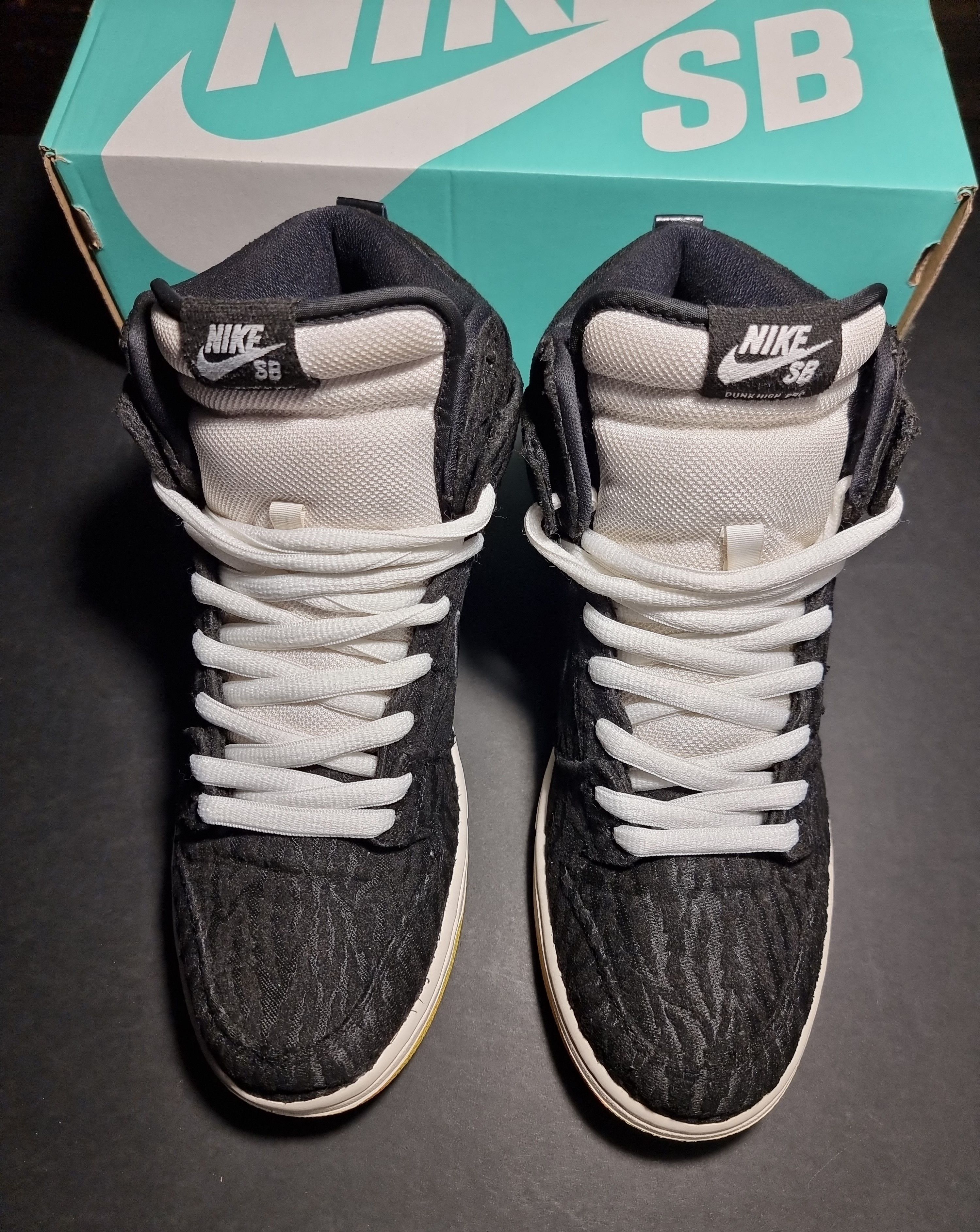 Nike SB Nike SB Dunk High Skunk Size US 9.5 / EU 42-43 - 4 Thumbnail
