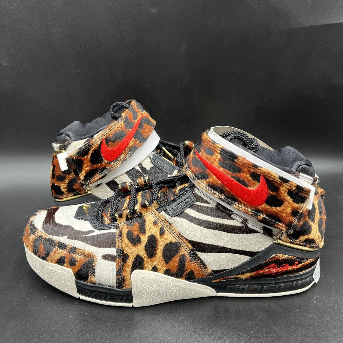 Nike NIKE ZOOM LEBRON 2 LX BEAST KING OF THE JUNGLE II sz 14 Size US 14 / EU 47 - 5 Thumbnail