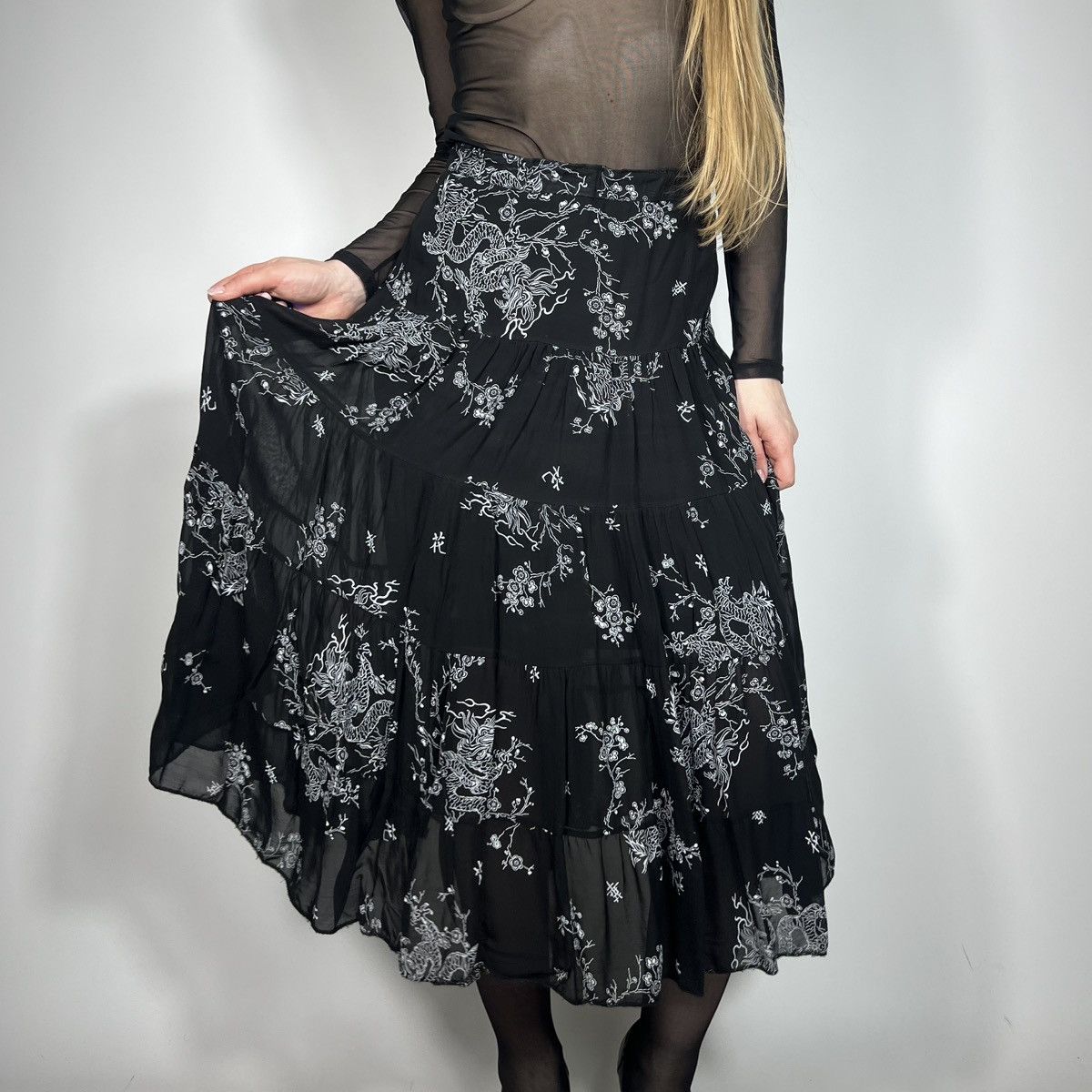 Japanese Brand Vintage Y2K Japanese Dragon Monogram Flared Midi Skirt Size 28" / US 6 / IT 42 - 1 Thumbnail