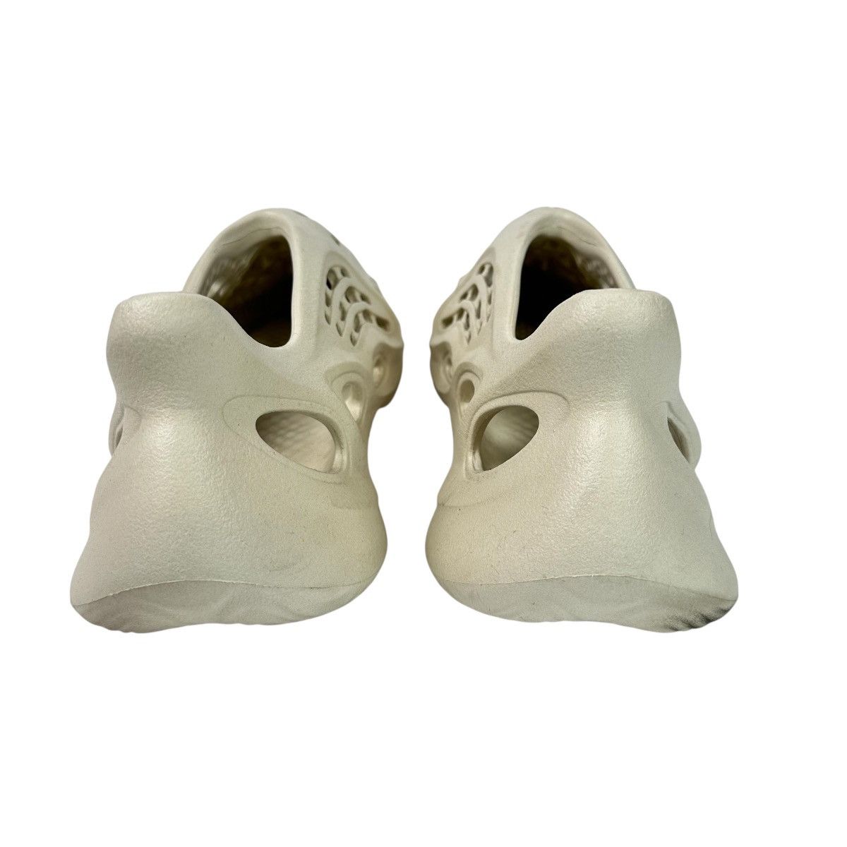 Adidas × Kanye West adidas Yeezy Foam Runner Sand RNNR Kanye West US Size 10 Size US 10 / EU 43 - 5 Thumbnail