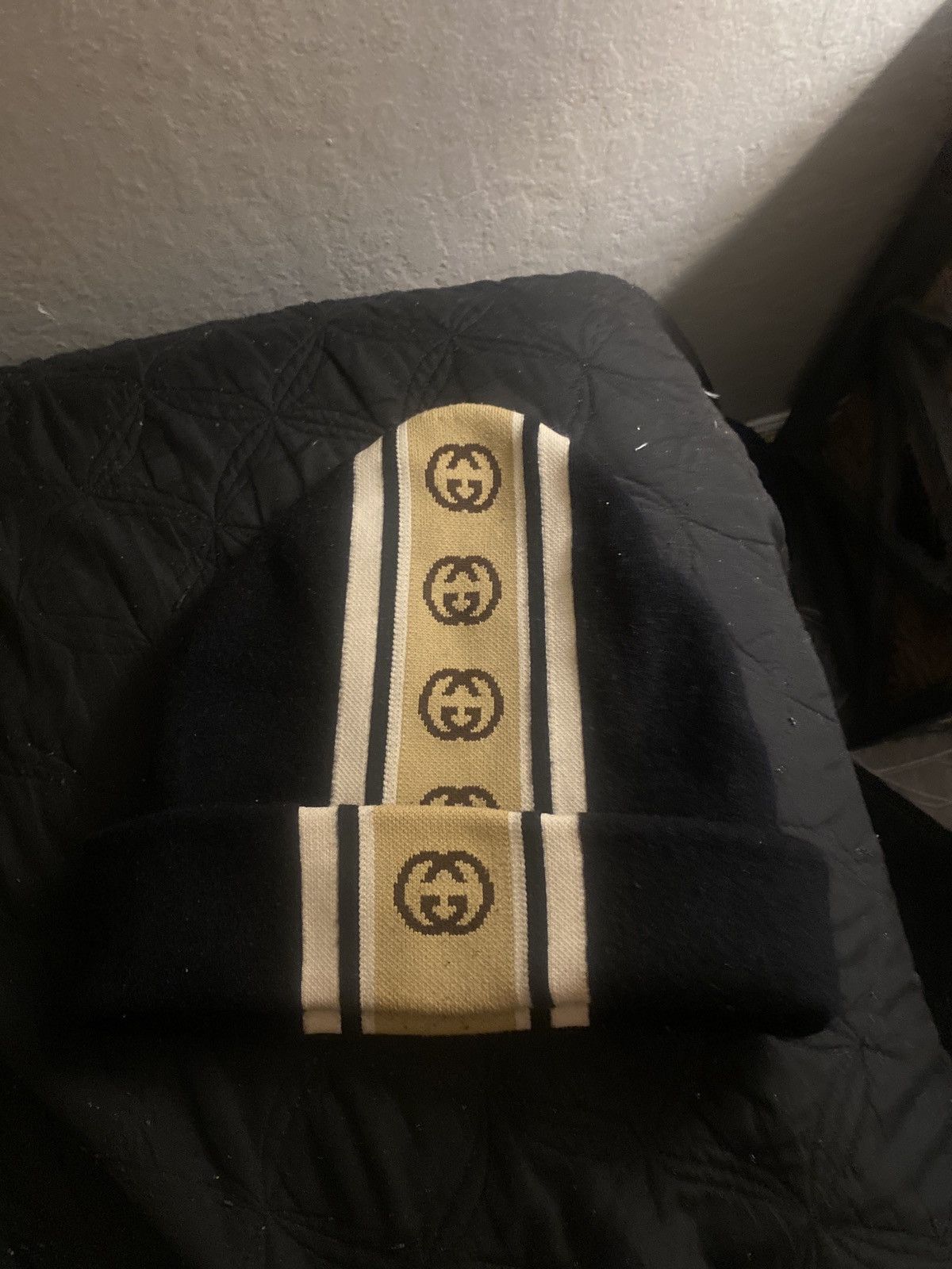 Gucci Black/Gold Gucci Beanie Size 40 - 1 Thumbnail