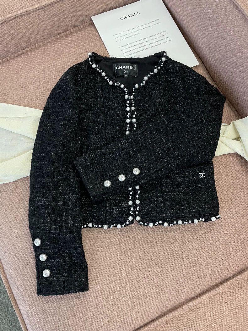 Chanel Chanel 25P classic black pearl jacket Size M / US 6-8 / IT 42-44 - 1 Thumbnail
