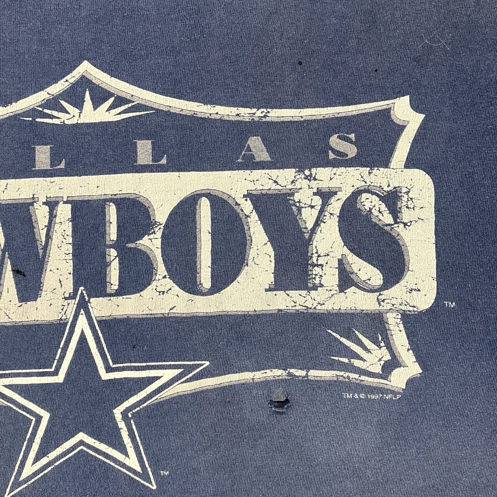 Hanes VINTAGE Hanes Dallas Cowboys T-Shirt Large Blue Faded Grunge 90s Mens Size US L / EU 52-54 / 3 - 6 Thumbnail