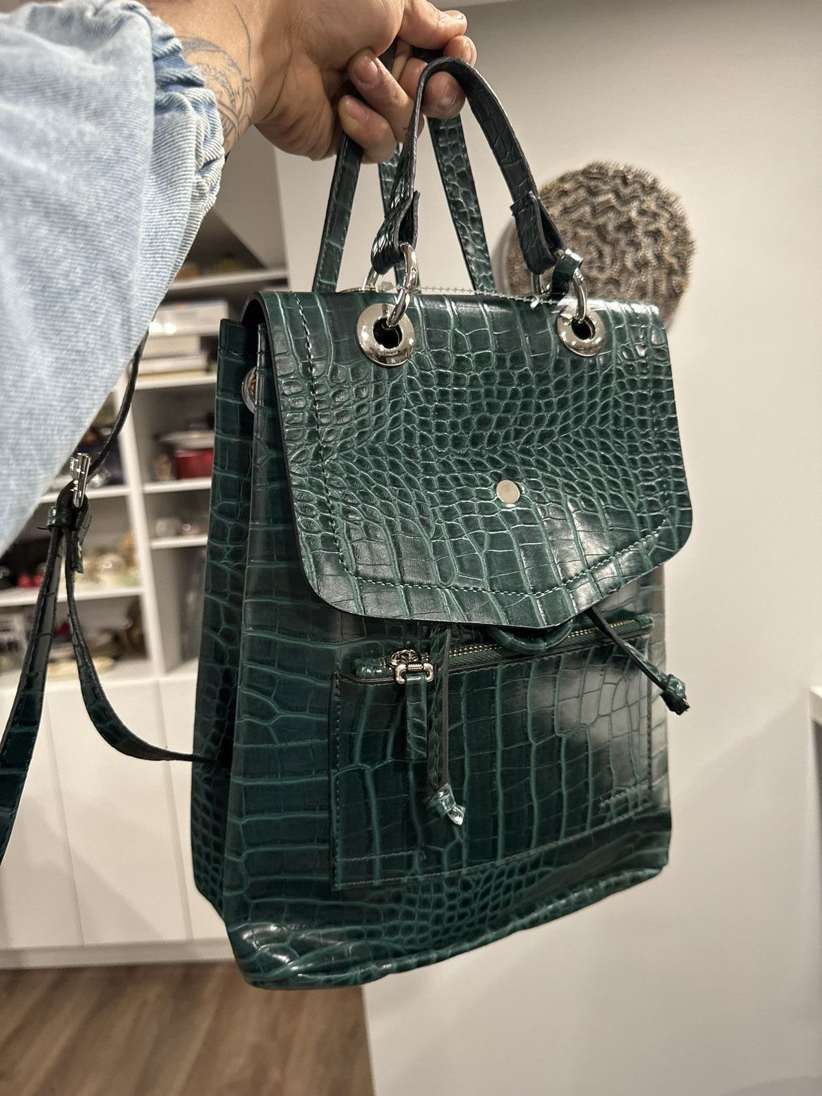 Bottega Veneta Daniellee Green Alligator Embossed Leather Women's Backpack Size ONE SIZE - 2 Thumbnail