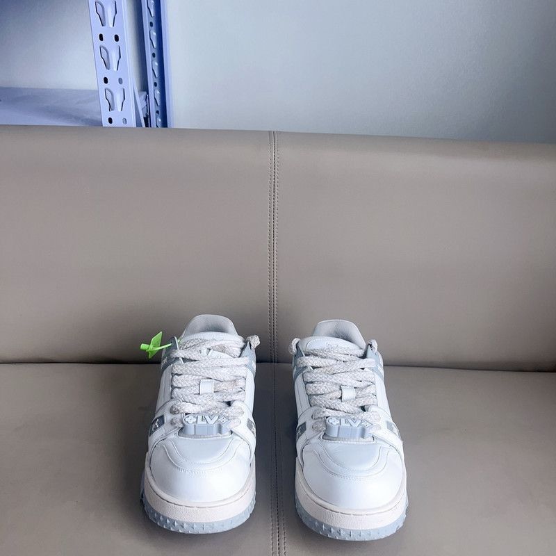 Louis Vuitton Louis Vuitton Trainer Low-Top Sneakers for Men -2508 Size US 10.5 / EU 43-44 - 3 Thumbnail