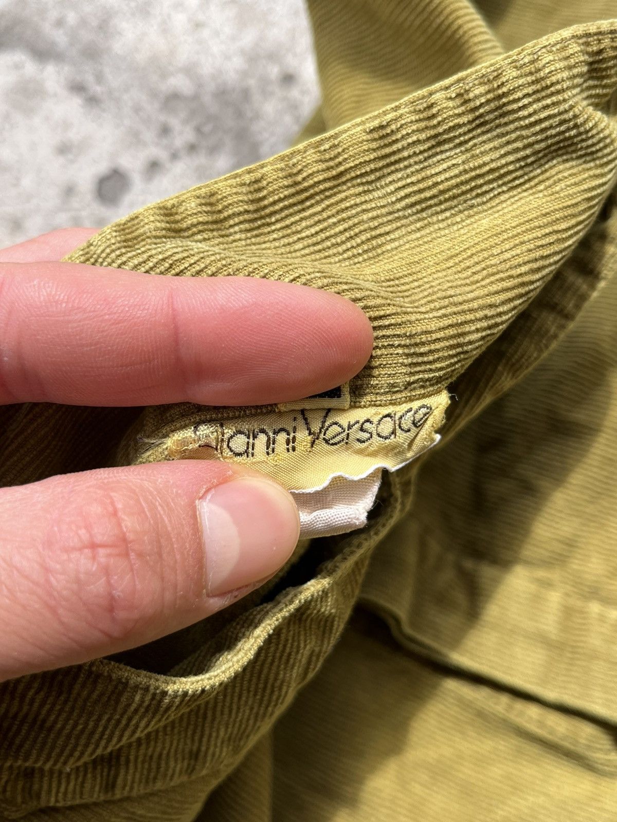 Versace 70s 🔥 Gianni Versace Faded Corduroy Shirt Thrashed Overshirt Size US L / EU 52-54 / 3 - 3 Thumbnail