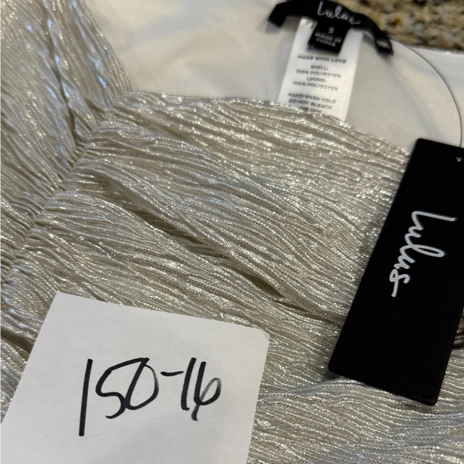 Lulus Lulus silver shimmery crop top shirred ruching SZ SM Size S / US 4 / IT 40 - 12 Thumbnail