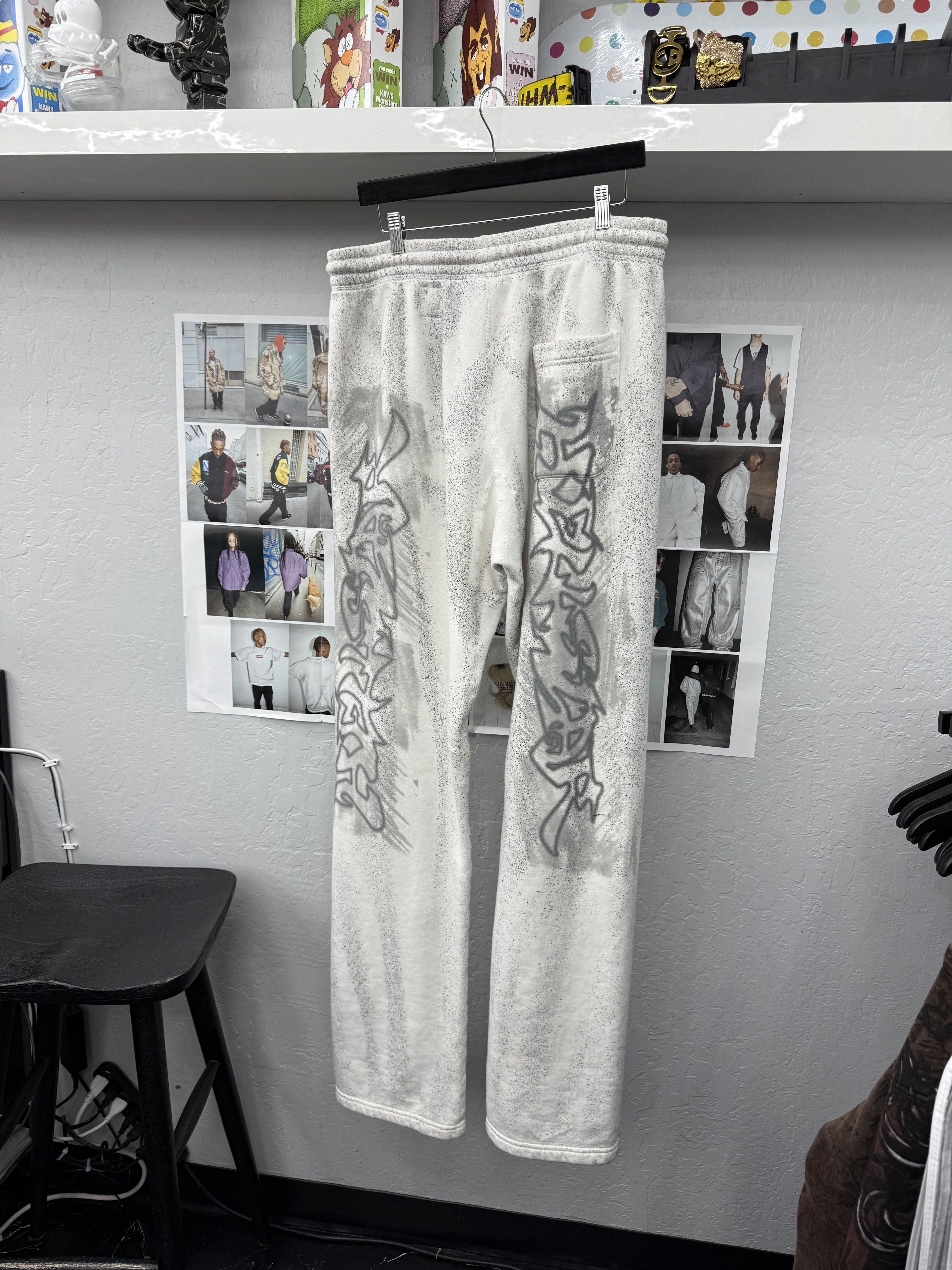 HELLSTAR Stacked Sweatpants Graffiti Size US 36 / EU 52 - 4 Thumbnail