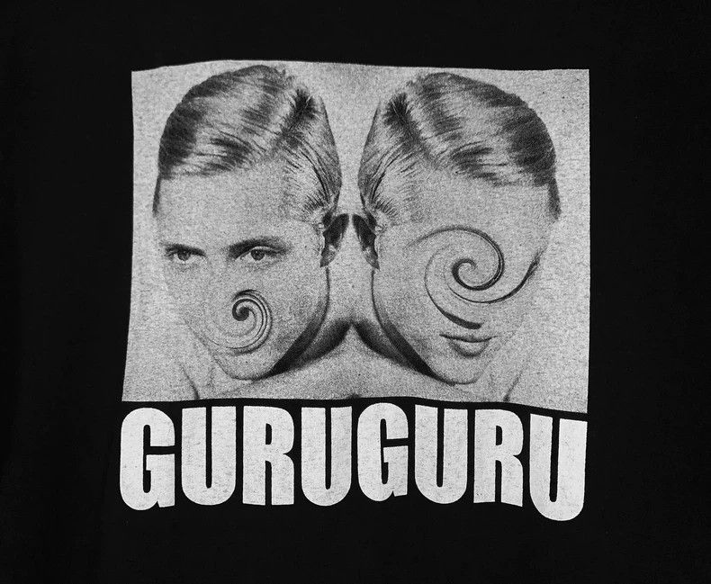 Undercover undercover Swirl Portrait Print Short Sleeve 2502-Nextarrow Size US L / EU 52-54 / 3 - 4 Thumbnail