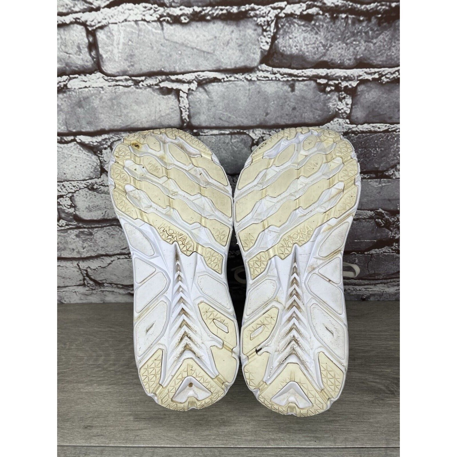 Hoka Hoka One One Clifton 8 1119394 BDBBW White Yellow Running Sn Size US 8 / IT 38 - 21 Thumbnail