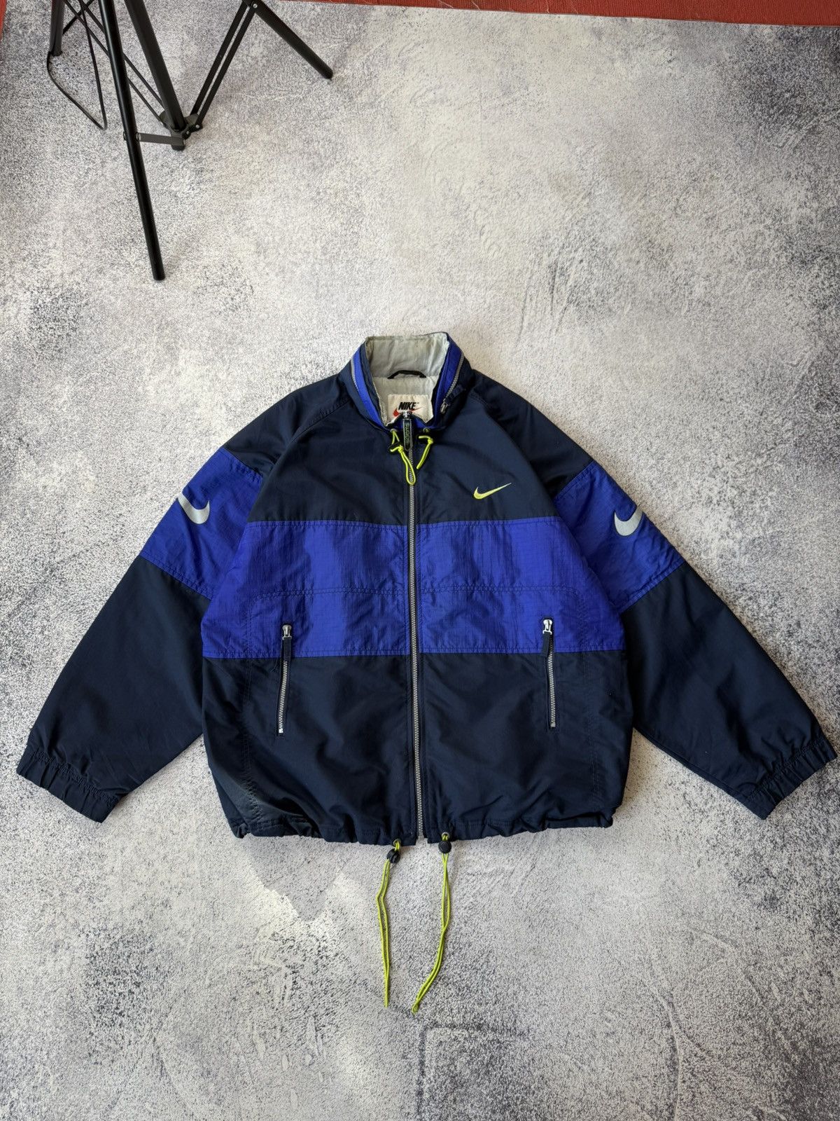 Nike Nike Vintage 90s Big SWOOSH Logos Navy/Blue Nylon Jacket Size US L / EU 52-54 / 3 - 2 Thumbnail