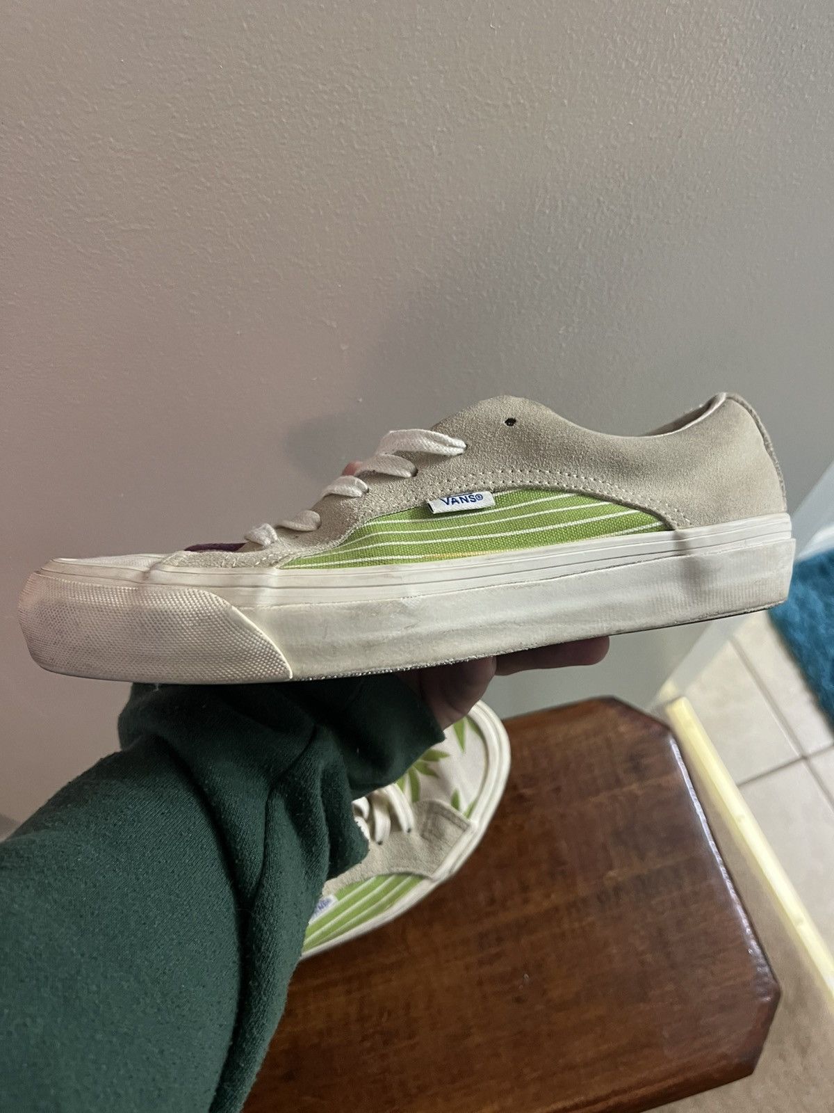 Vans Vans Vault purple and beige shoes with leaf design Size US 8.5 / EU 41-42 - 9 Thumbnail