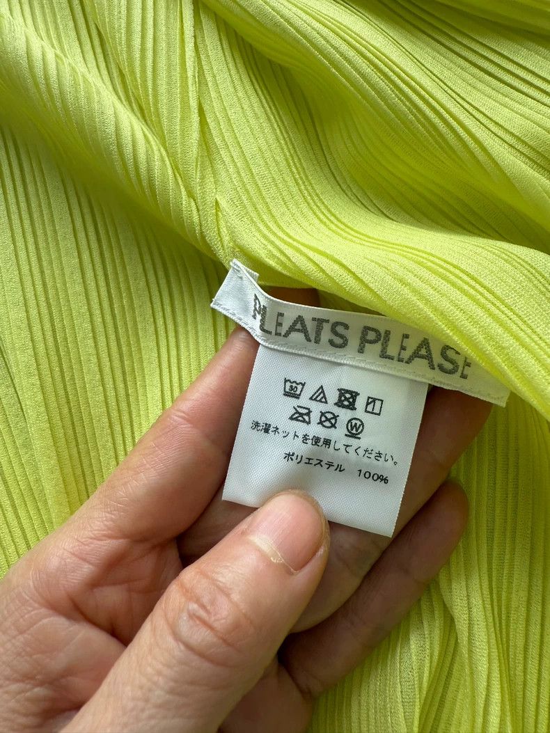 Issey Miyake Issey Miyake size:3 A mid-length yellowish-green cardigan Size XS / US 0-2 / IT 36-38 - 3 Thumbnail