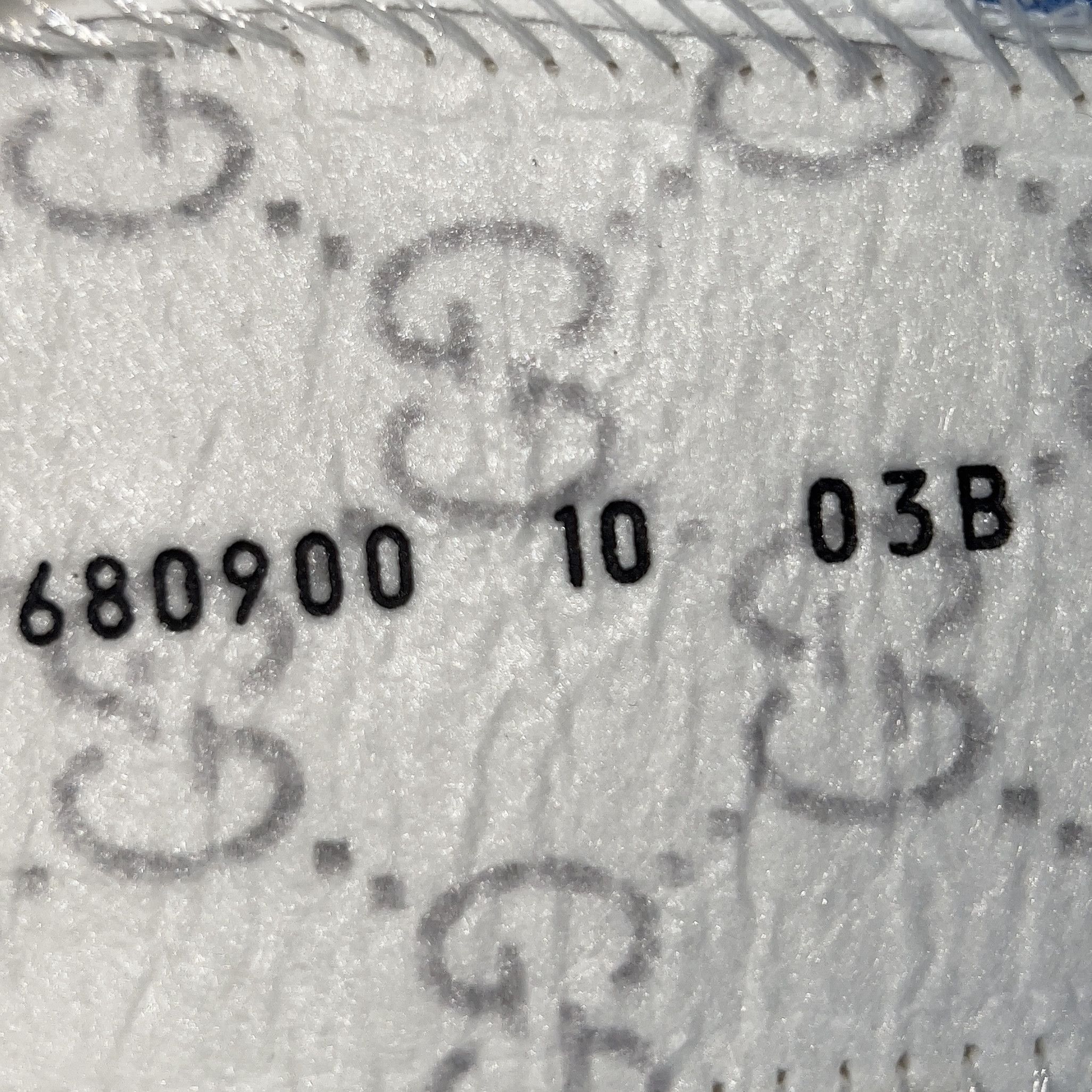 Gucci NEW Gucci Run Exclusiv GG Monogram Sneakers Fabric Size US 10.5 / EU 43-44 - 13 Thumbnail