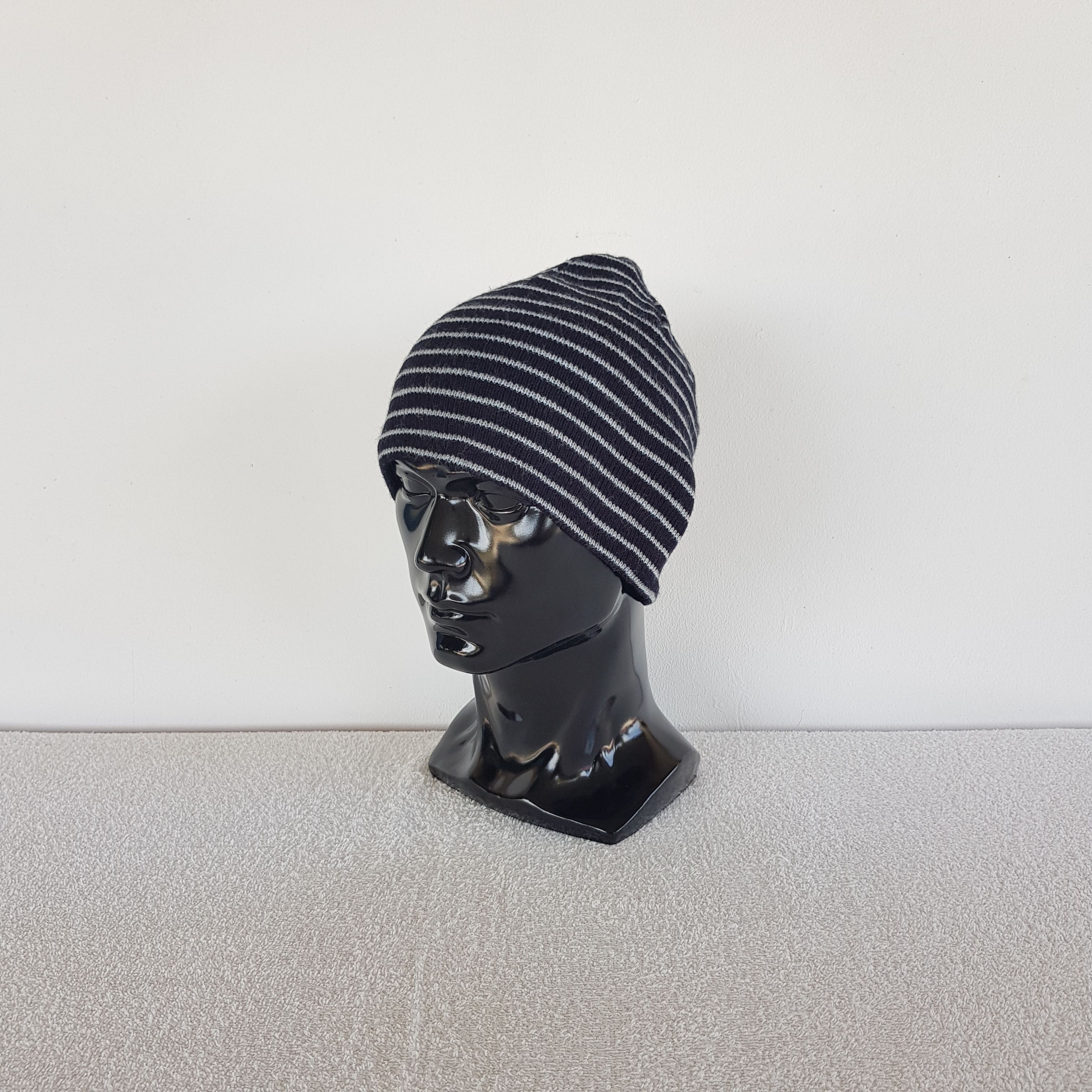 Japanese Brand Vintage Memprise Beanie Knitted Snow Caps Hats. Size ONE SIZE - 1 Thumbnail