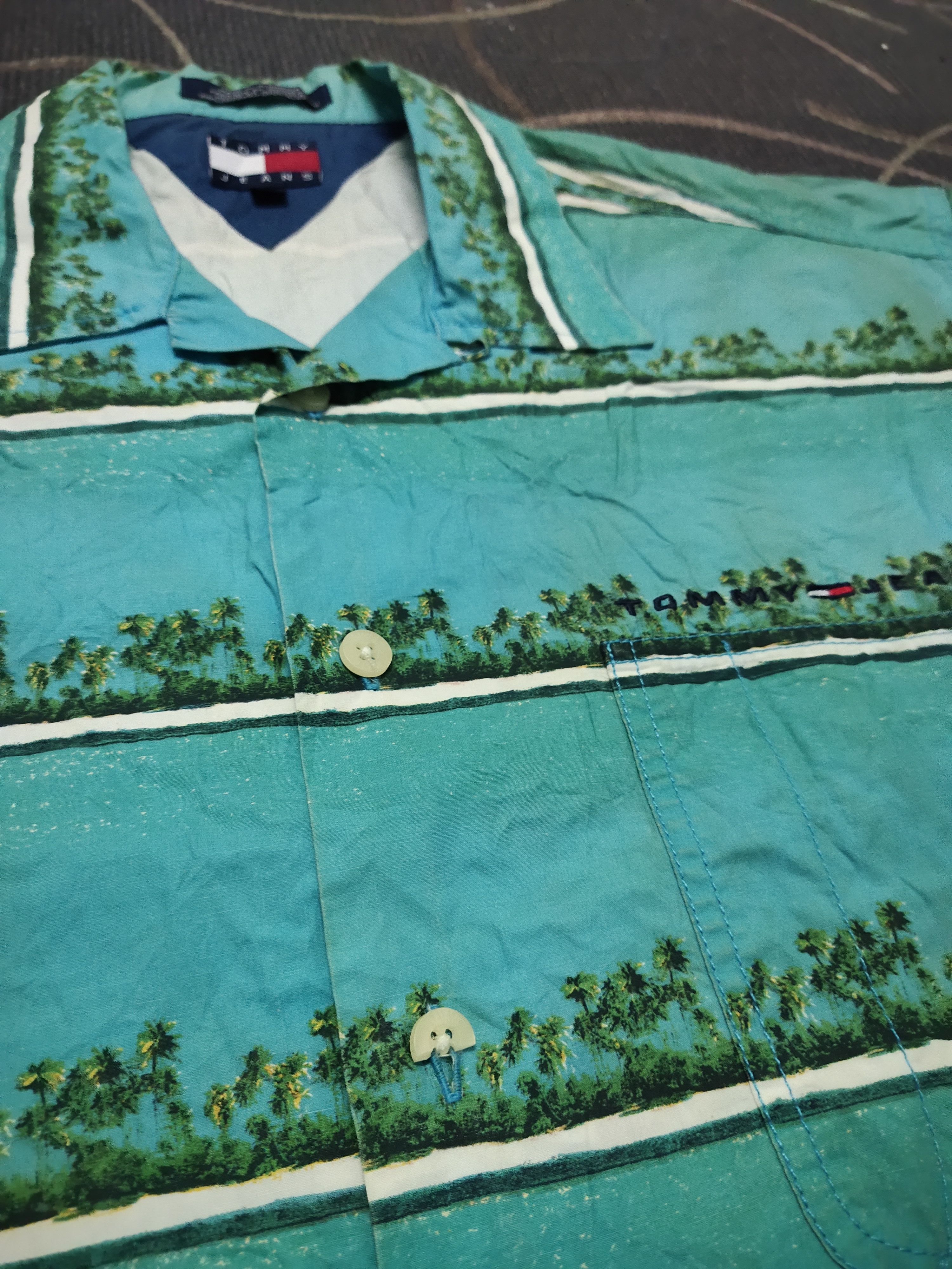 Tommy Hilfiger Tommy Hilfiger Collared Oversize Button Up Beach Surf Size US M / EU 48-50 / 2 - 8 Thumbnail