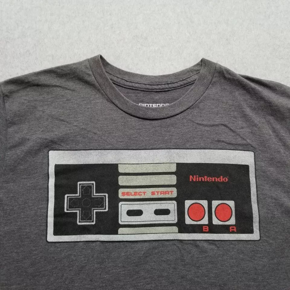 Nintendo Nintendo Shirt Mens Large Gray Crew Neck Controller Size US L / EU 52-54 / 3 - 2 Thumbnail