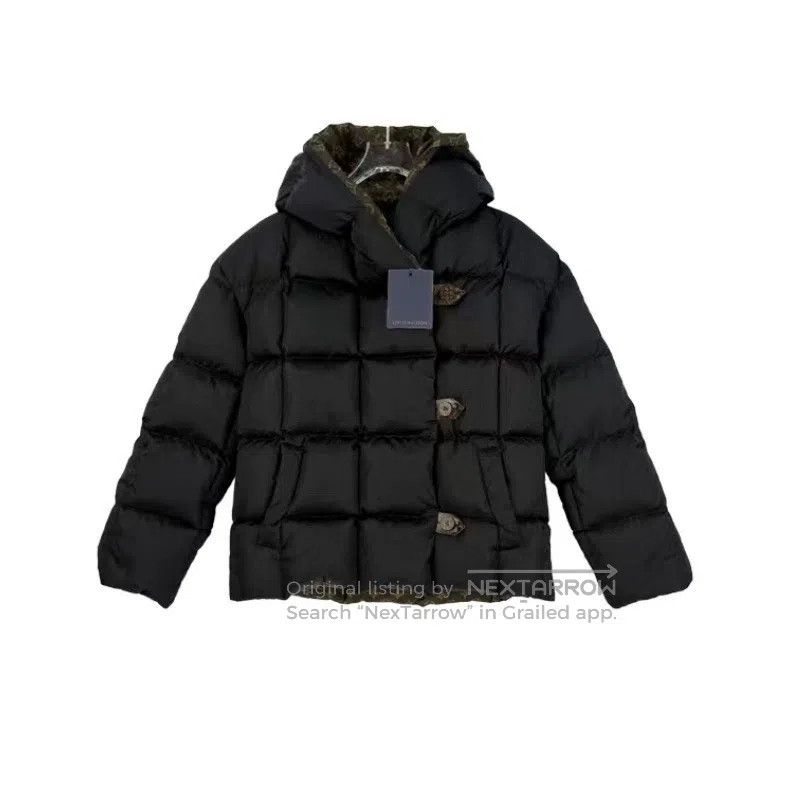 Louis Vuitton Louis Vuitton Black presbyopic leather label hooded down j Size XS / US 0-2 / IT 36-38 - 1 Thumbnail