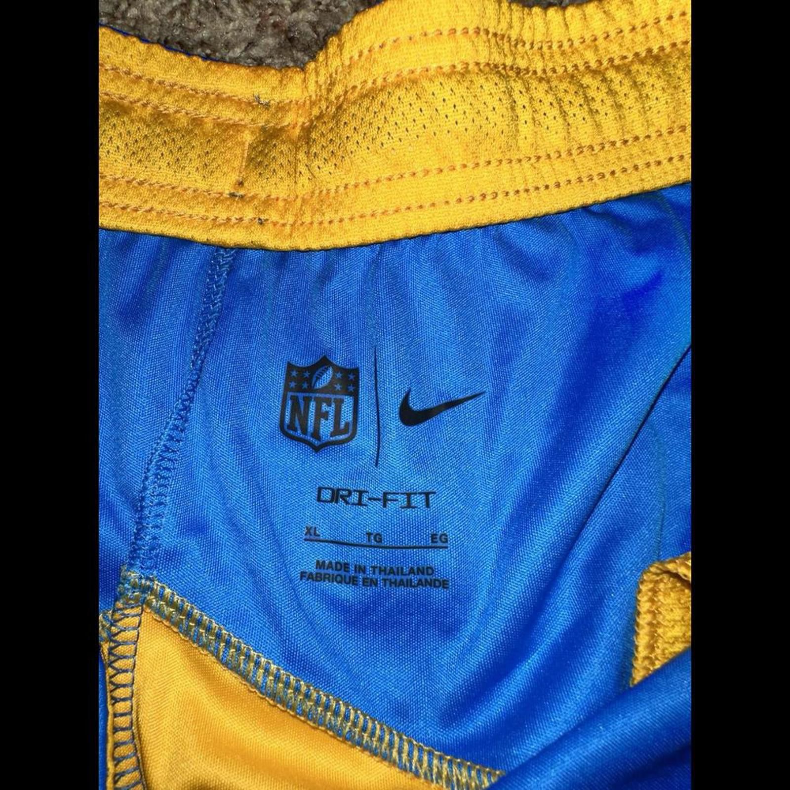 Nike Men's Nike Los Angeles charger Sideline Primary Lockup Performance Shorts Size US 36 / EU 52 - 5 Thumbnail