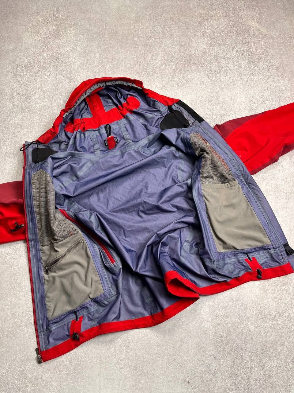 Patagonia × Vintage Vintage Patagonia Waterproof Womans Jacket Y2K M Size M / US 6-8 / IT 42-44 - 9 Thumbnail