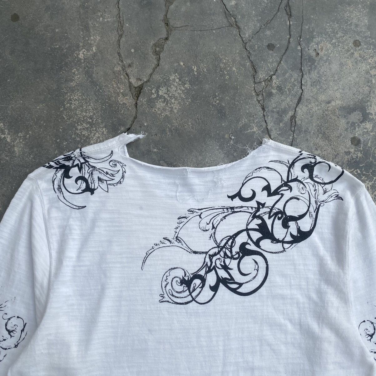 Tornado Mart Tribal Print Shirt with Raw Neck & Sleeves Size US M / EU 48-50 / 2 - 8 Thumbnail