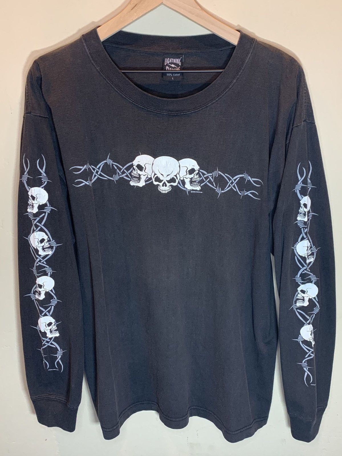 Vintage RARE* Vintage Skulls & Barbed Wire Art Sleeve Print LS Shirt Size US L / EU 52-54 / 3 - 1 Thumbnail