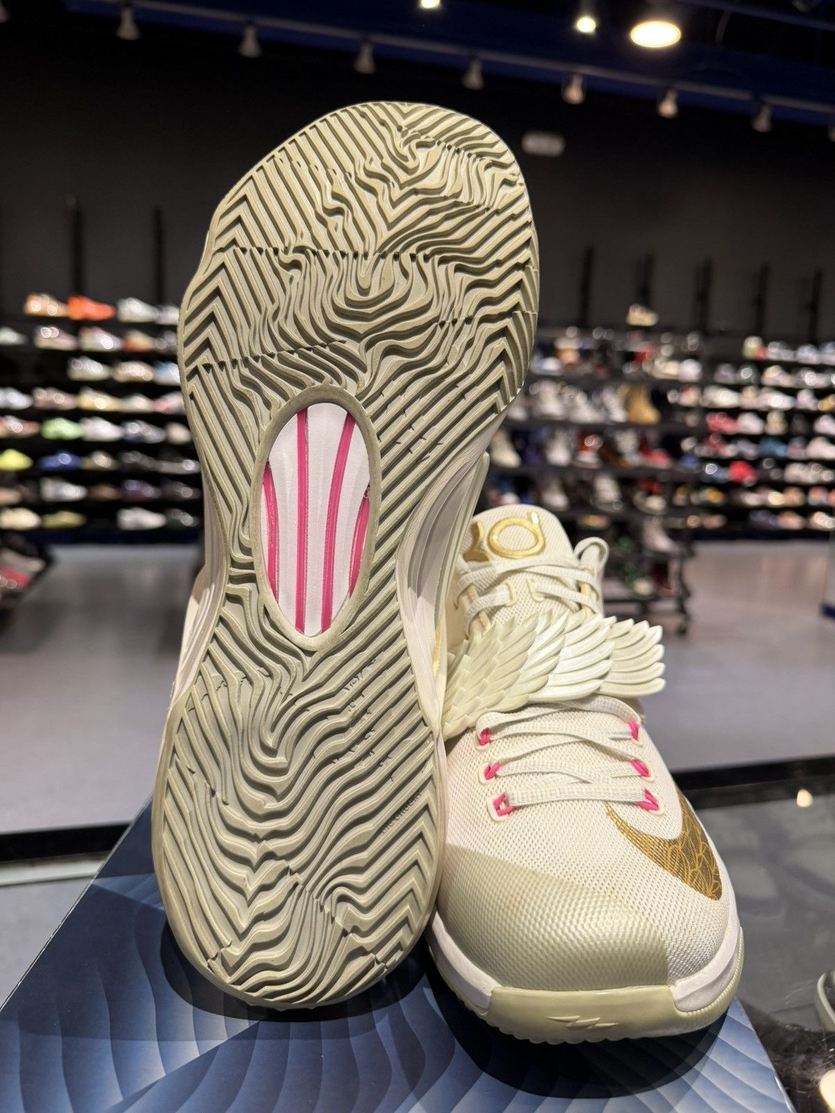 Nike Size 12 - Nike KD 7 Aunt Pearl White Size US 12 / EU 45 - 10 Thumbnail