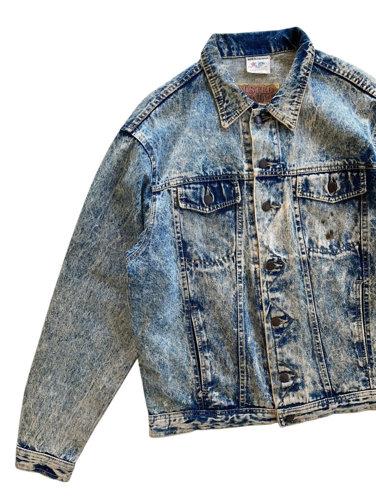 Vintage Vintage Dallas Cowboys Dusted Denim Acid Wash Jacket Size US L / EU 52-54 / 3 - 9 Thumbnail