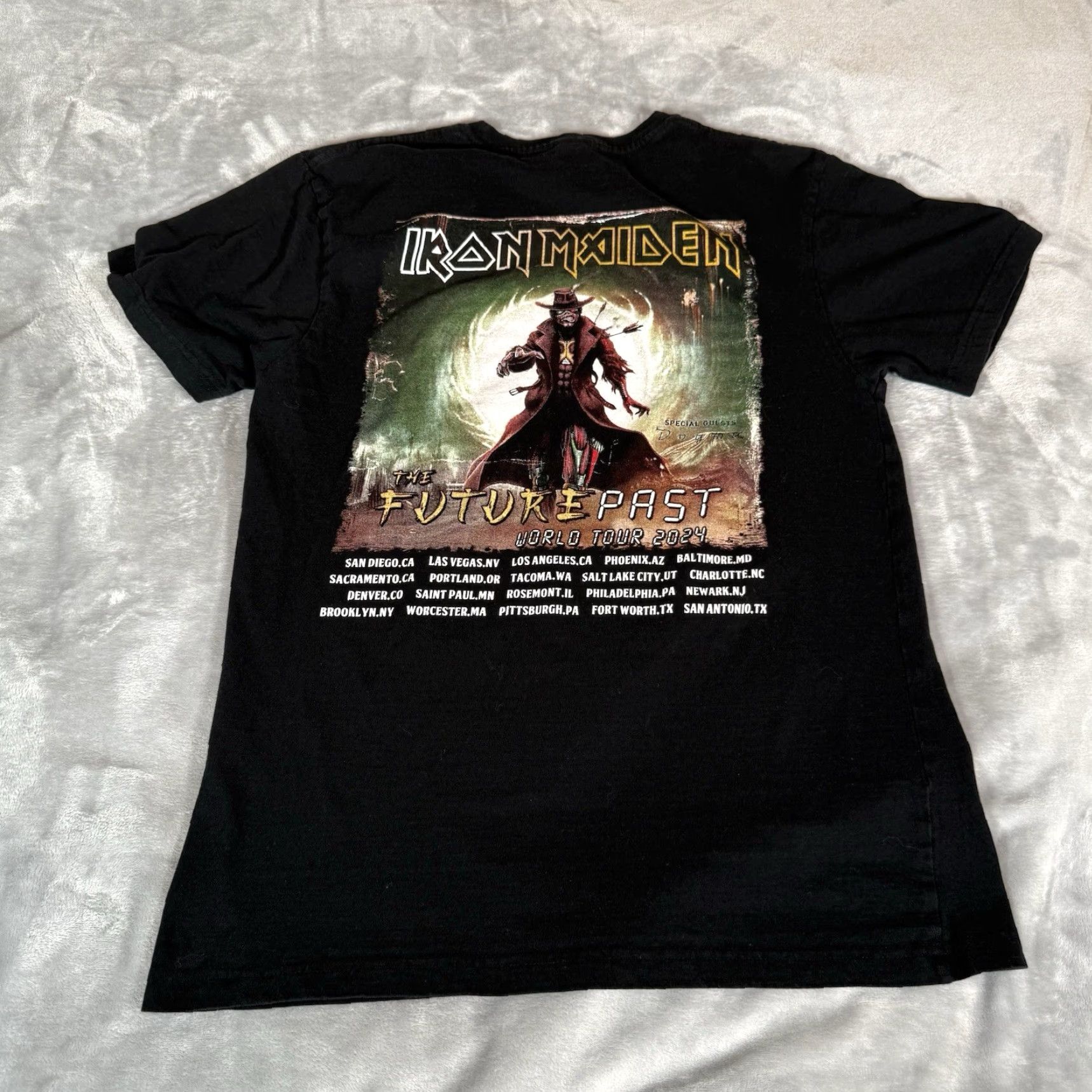 Vintage VINTAGE Iron Maiden Future Past World Tour T Shirt Mens L Black Double-Sided Graphic Print 90s Concert Mens Size US M / EU 48-50 / 2 - 5 Thumbnail