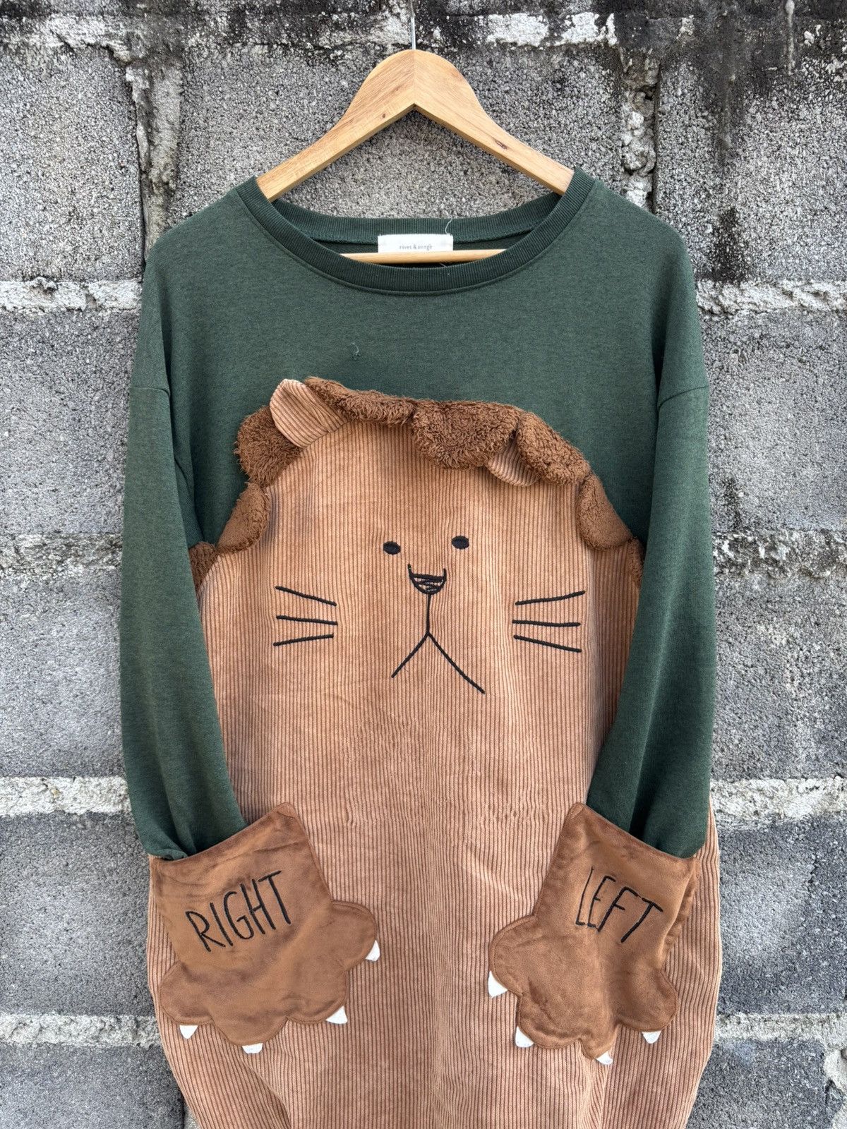 Japanese Brand Lion Rivet & Surge T-Shirt Sweatshirt Coat Rare Size US M / EU 48-50 / 2 - 1 Thumbnail