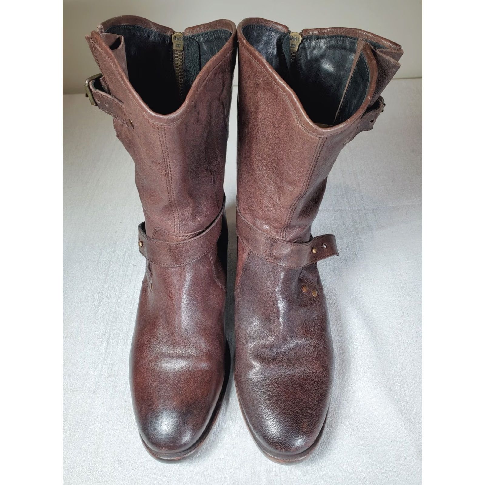 Ugg UGG Australia Cattania Brown Leather Heeled Boots Wrap Strap Back Zip Women's 9 Boots Women Brown Leather Heeled Boots Wrap Strap Back Zip 9 Size US 9 / IT 39 - 6 Thumbnail