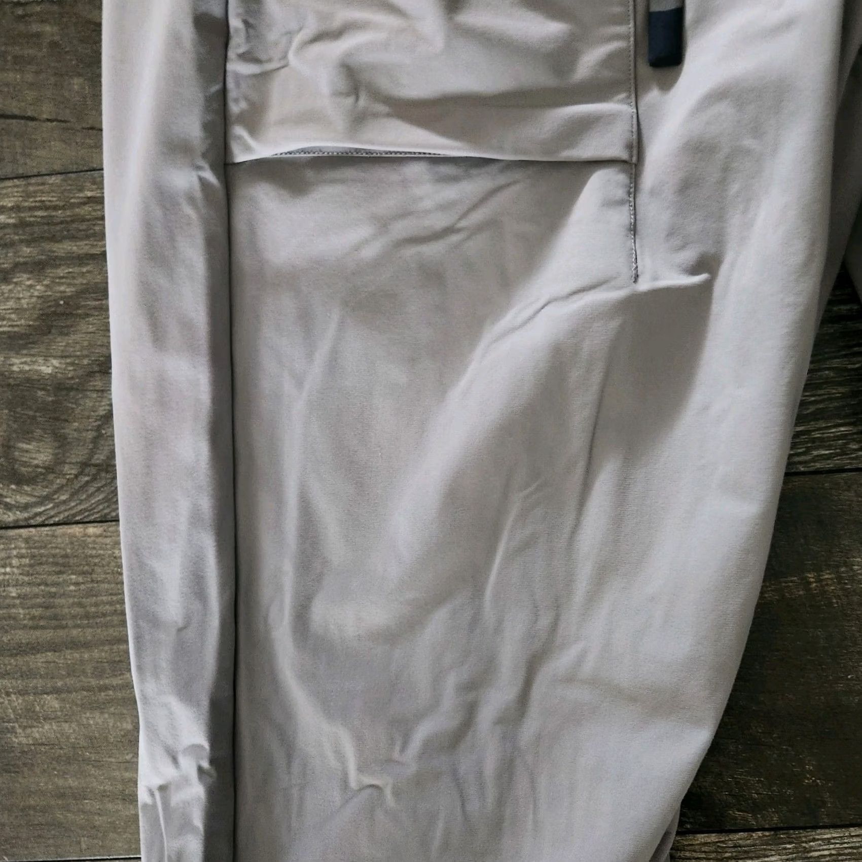 Fabletics Fabletics The One Jogger Pants Mens Large Gray Performance Stretch Athletic Pants Jogger Men Athletic Gray L Size US 33 - 7 Thumbnail