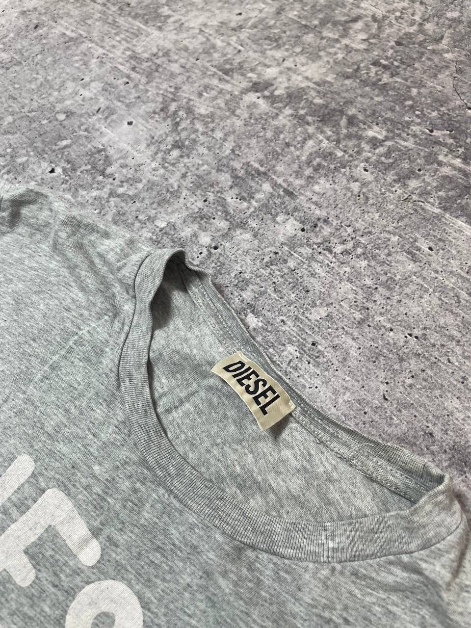 Diesel Vintage Diesel Work In Class Logo Tee T-Shirt Y2K Size US L / EU 52-54 / 3 - 4 Thumbnail