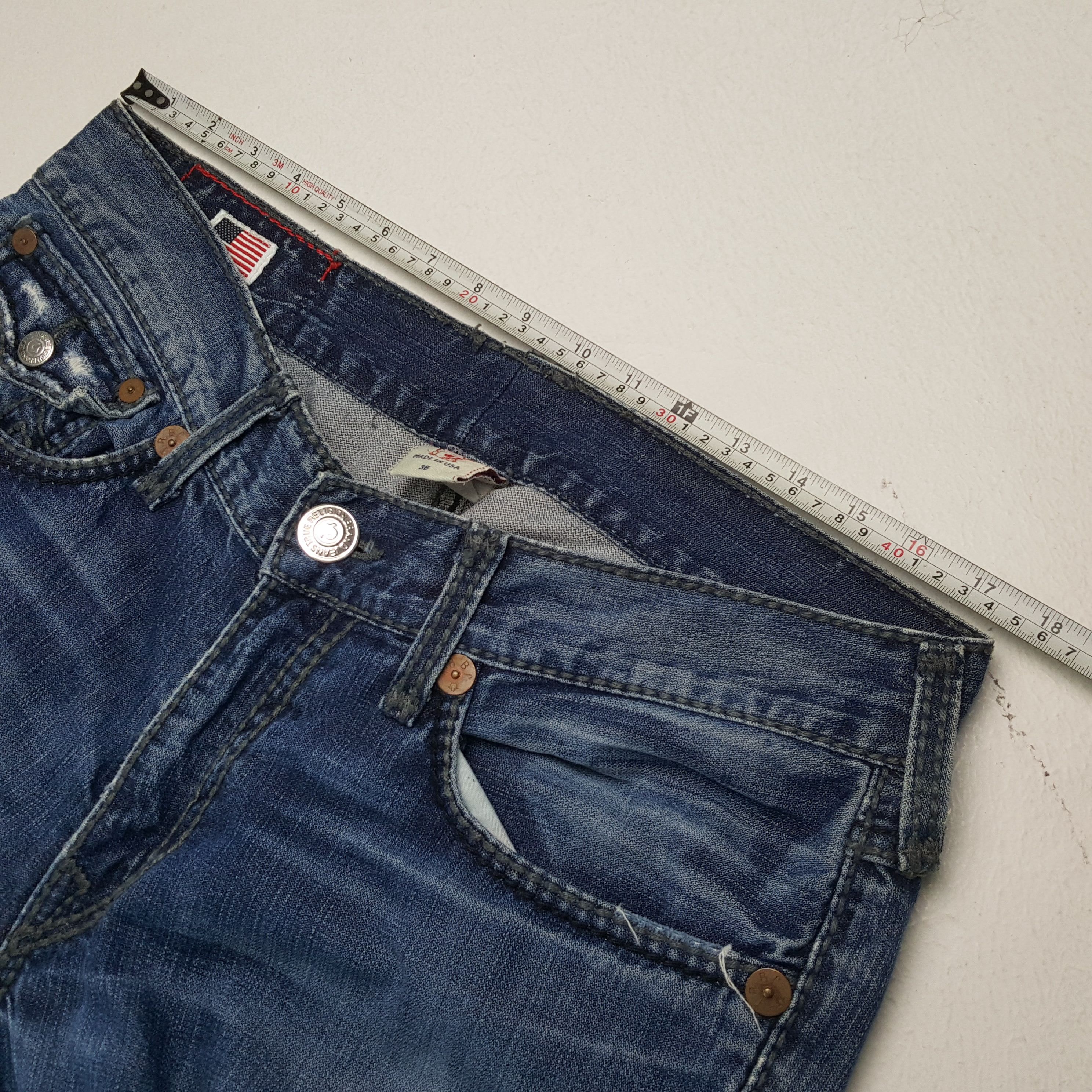 Vintage TRUE RELIGION American Brand Distressed Jeans