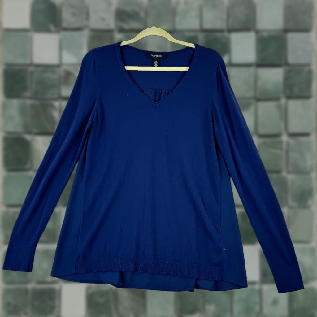White House Black Market White House Black Market Shirt Women Medium Navy Blue V-Neck Stretch Long Sleeve Size M / US 6-8 / IT 42-44 - 1 Thumbnail
