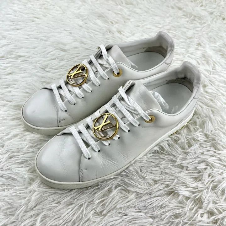 Louis Vuitton Louis Vuitton Stylish White Low-Top Sneakers -2508 Size US 6 / IT 36 - 1 Thumbnail