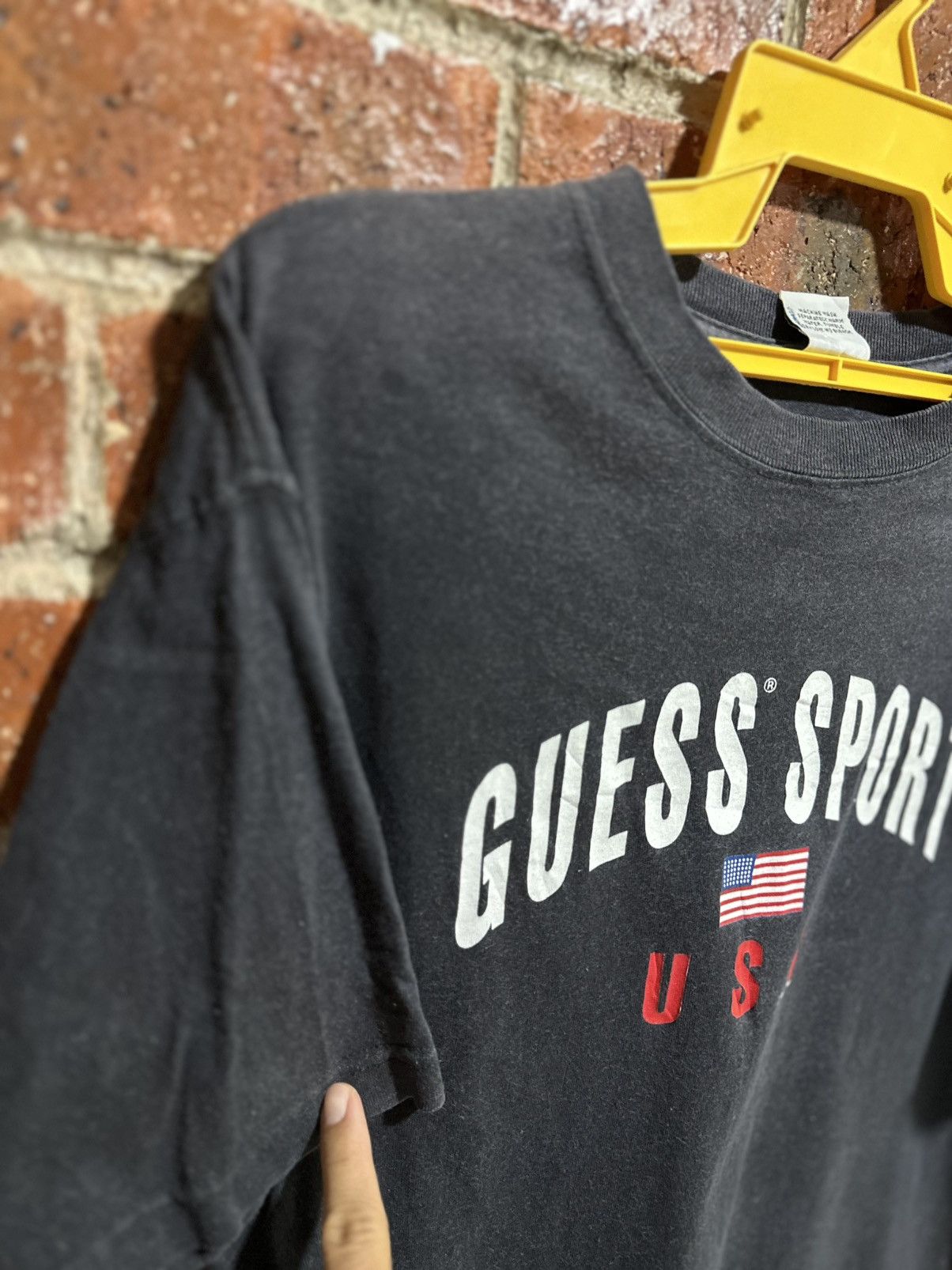 Guess Vintage Guess Sport Faded Tee Size US L / EU 52-54 / 3 - 7 Thumbnail
