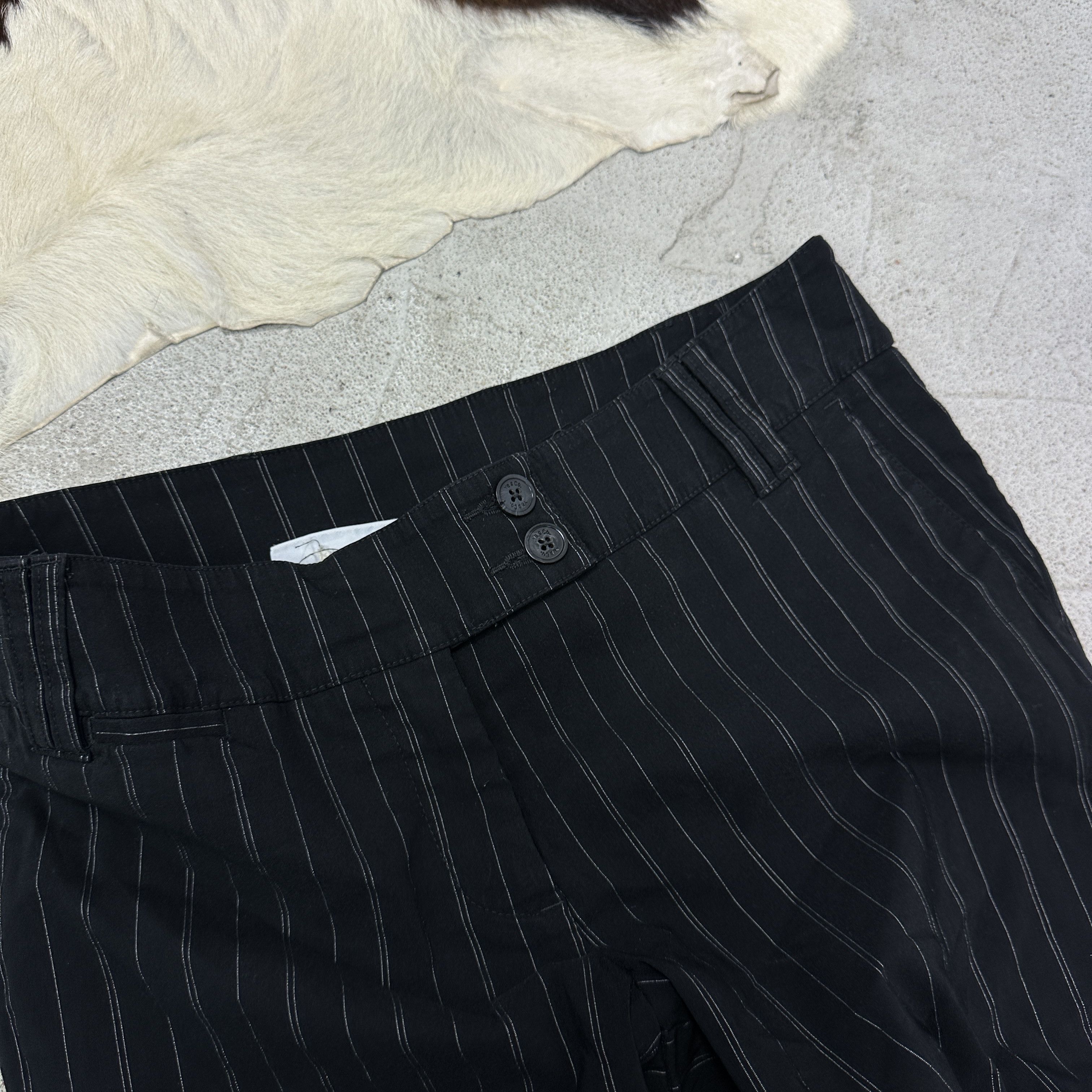 Vintage Vintage Avant Garde Opium Capri Pinstripe 00s Shorts Size 25" / US 0 / IT 36 - 6 Thumbnail