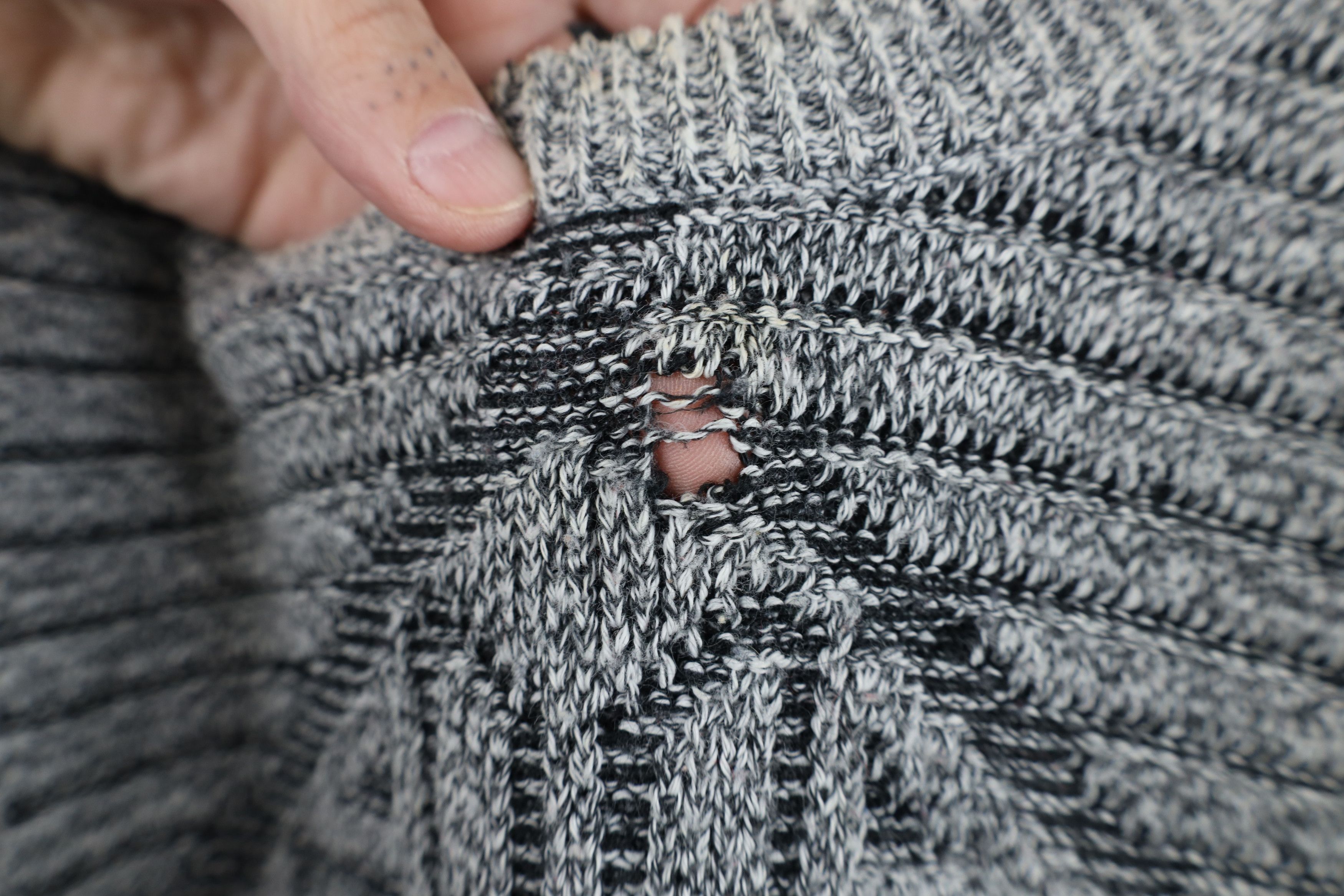 Vintage Vintage 90s Streetwear Ribbed Knit Crewneck Sweater Gray Size US M / EU 48-50 / 2 - 6 Thumbnail